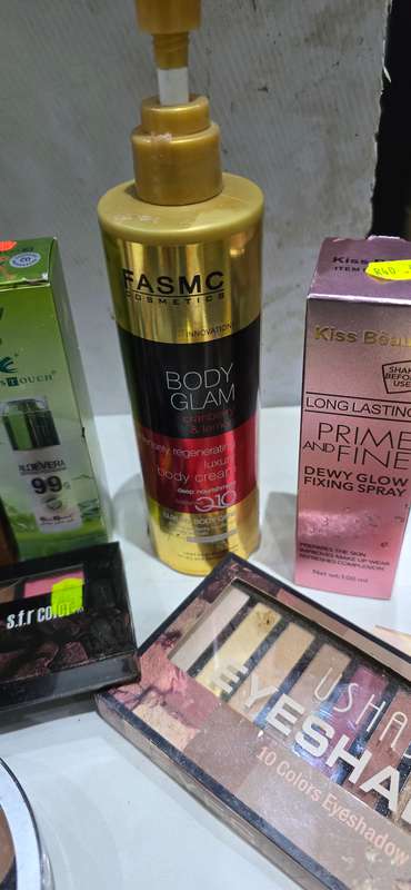 JOBLOT BEAUTY PRODUCTS(16 PIECES)