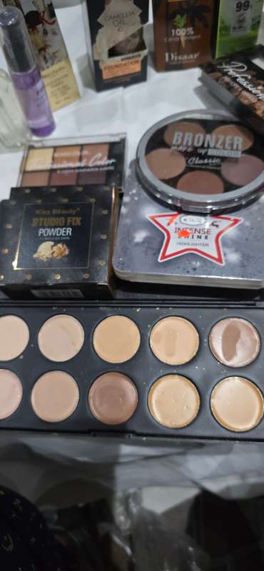 JOBLOT BEAUTY PRODUCTS(16 PIECES)