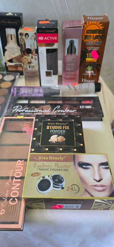 JOBLOT FACE AND EYE MAKEUP PRODUCTS