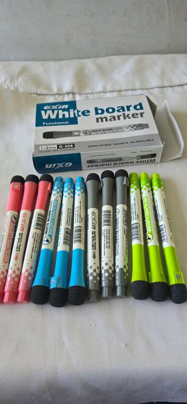12 PIECE COLOUR WHITE BOARD MARKERS(*4 COLORS)