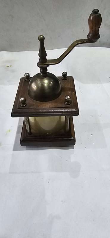 VINTAGE SPICE GRINDER