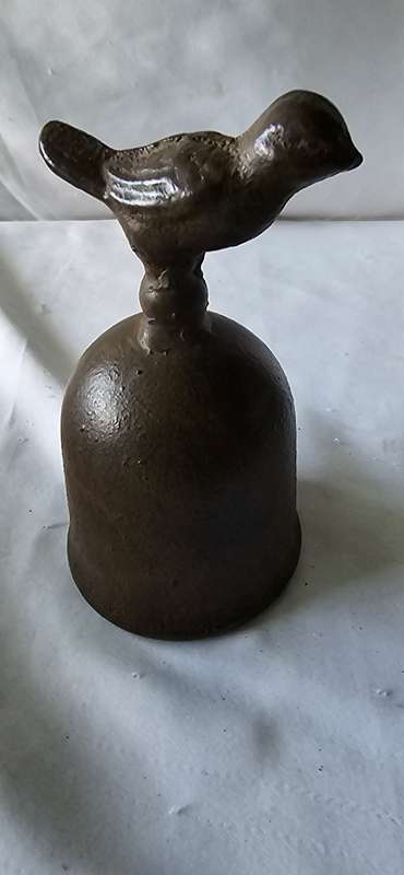 VINTAGE CAST IRON BROWN BIRD BELL(14CM TALL)