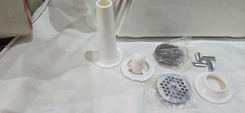 MEAT GRINDER (UNUSED) WITH ATTACHMENTS
