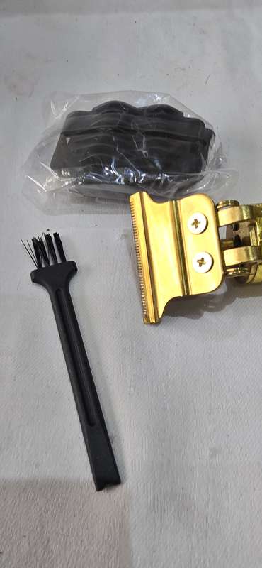 T9 MULTIFUNCTIONAL HAIR CLIPPER