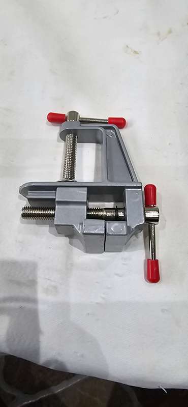 MINI UNIVERSAL TABLE TIGER PLIERS