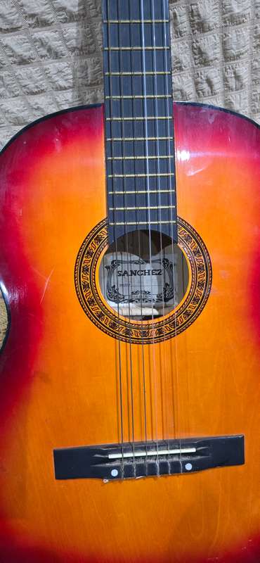 SANCHEZ GUITAR