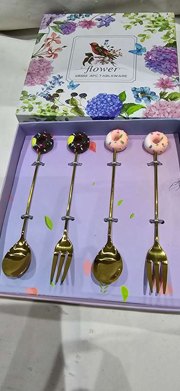 4 PIECE DONUT HANDLES GOLDPLATED TEASPOONS AND FORKS