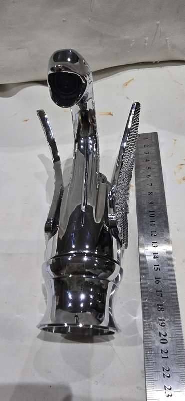 STUNNING STAINLESS STEEL SWAN HEAD BATHROOM/BASIN MIXER FAUCER