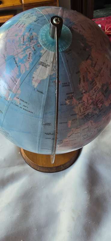 VINTAGE WORLD GLOBE(30cm height)