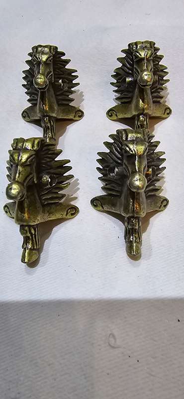 4 PIECE METAL HORSE FEET FOR JEWELRY BOX,ETC...WITH SCREWS.