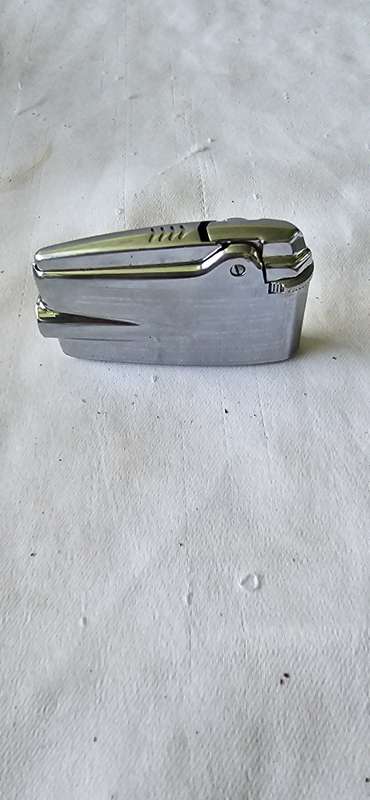 RONSON VARAFLAME CIGARETTE LIGHTER(MADE IN ENGLAND)