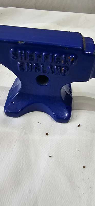 BLUE RECORD 100 YEARS JEWELERS ANVIL(ENGLAND)