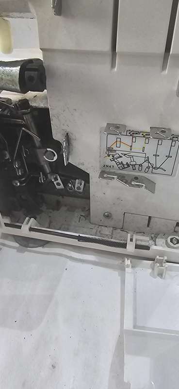 EMPISAL OVERLOCKER(NO CABLES )SEE DESCRIPTION