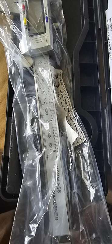ELECTRONIC VENIER DIGITAL CALIPER