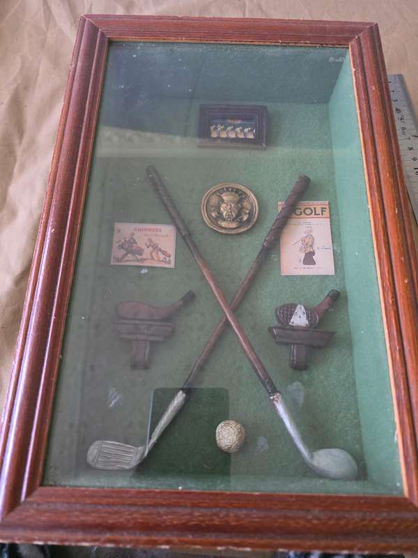 VINTAGE WOODEN/BAMBOO JEWELRY BOX