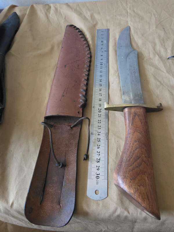 6 PIECE VERY OLD/SOME ANTIQUE COLLECTABLE KNIVES(ALL SOLID,HEAVY AND STRONG)