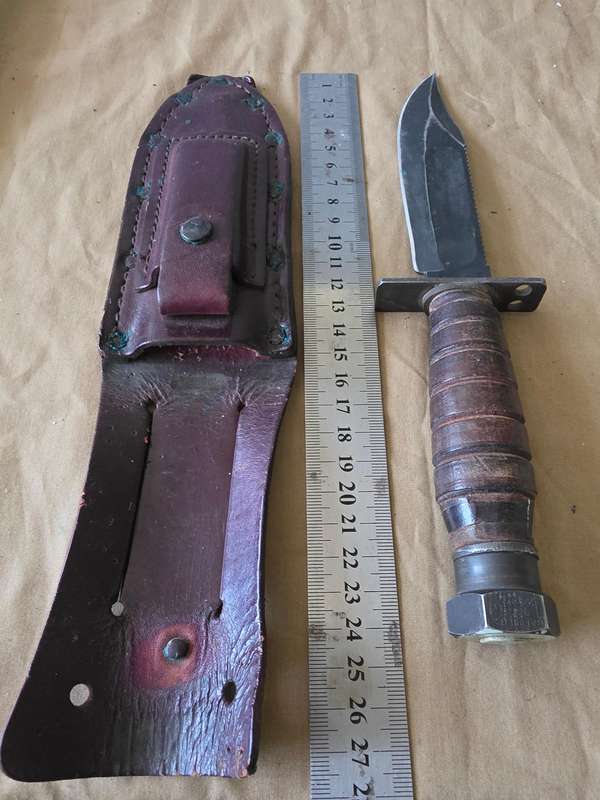 6 PIECE VERY OLD/SOME ANTIQUE COLLECTABLE KNIVES(ALL SOLID,HEAVY AND STRONG)