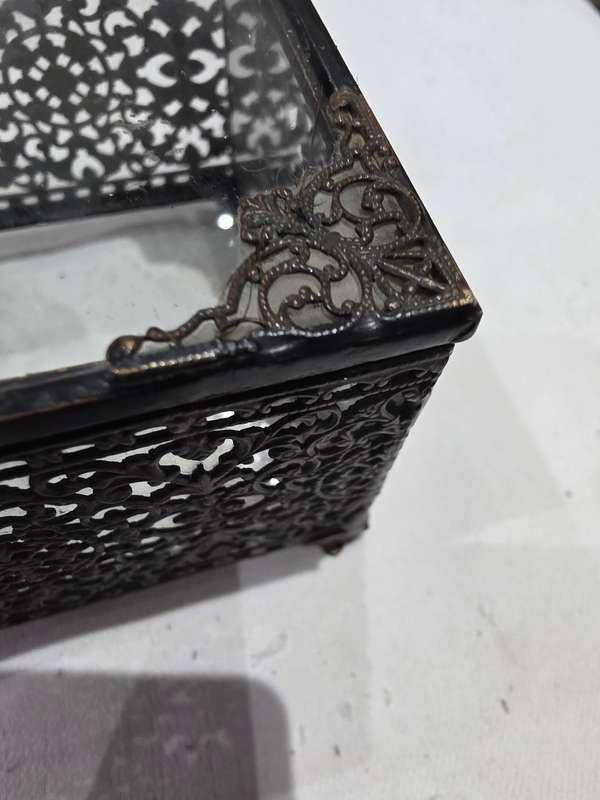 Vintage Brass Embossed on Glass Trinket Box 12 x 8 x 7cm
