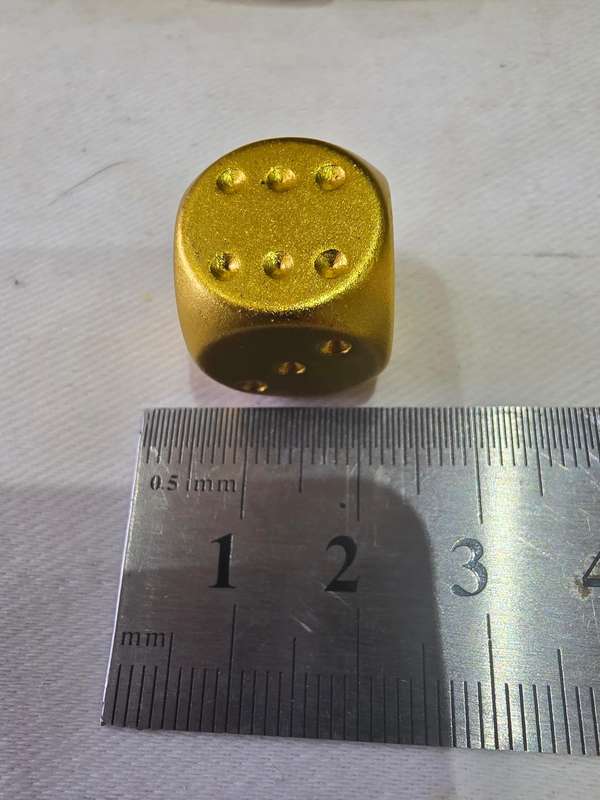5 PIECE GOLD METAL DICE SET WITH CASE