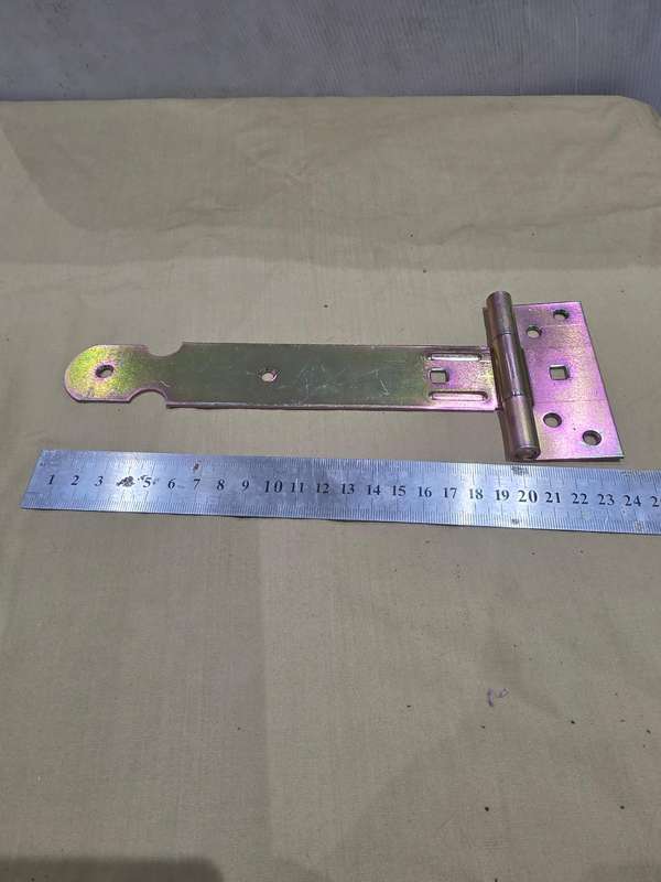 4 PIECE METAL T HINGES