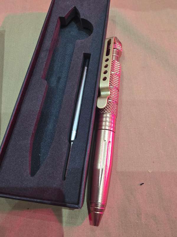 TACTICAL PEN(SELF DEFENCE PEN)