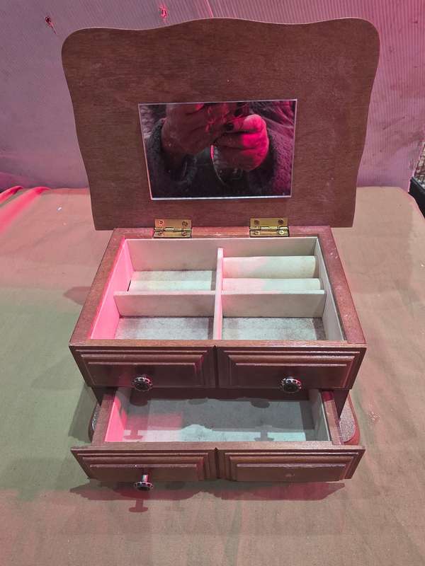 SOLID WOOD VINTAGE JEWELRY BOX WITH DRAWER