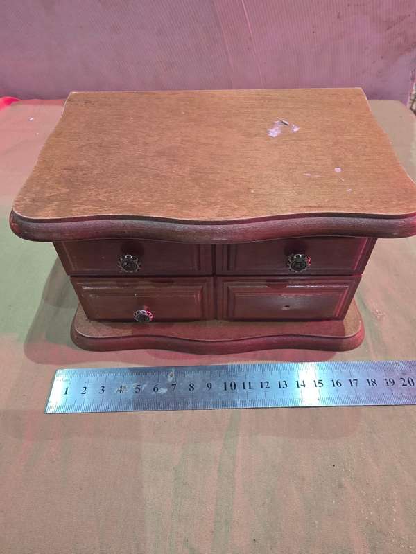SOLID WOOD VINTAGE JEWELRY BOX WITH DRAWER