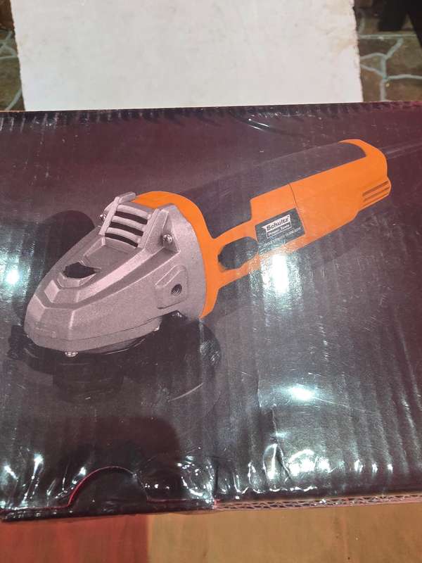 SCHULTZ POWER TOOL 900W ANGLE GRINDER (SEALED PACK)