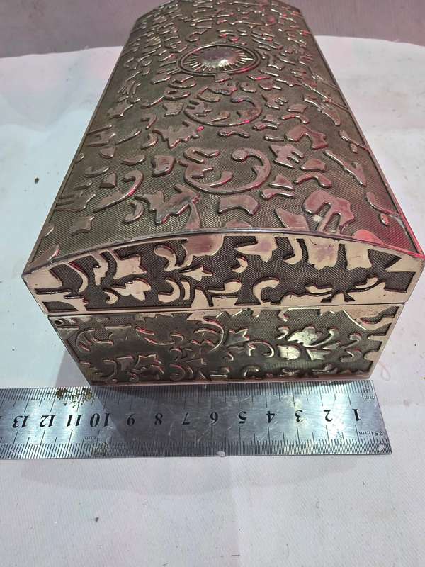 VINTAGE SILVERPLATED JEWELRY BOX
