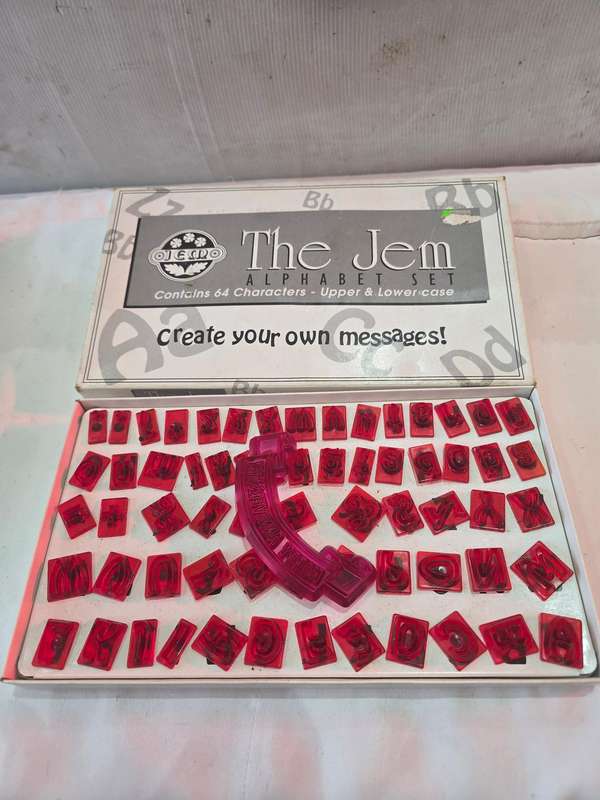 THE JEM ALPHABET CAKE DECORATING SET(UNUSED)
