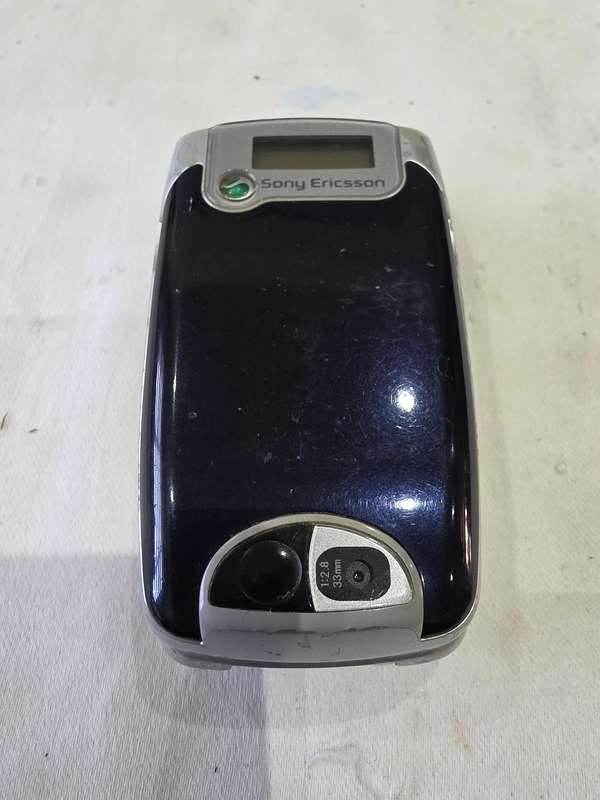 Vintage Sony Ericsson Cellphone
