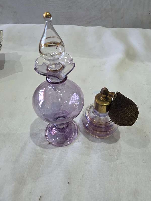 2 X VINTAGE PERFUME BOTTLES
