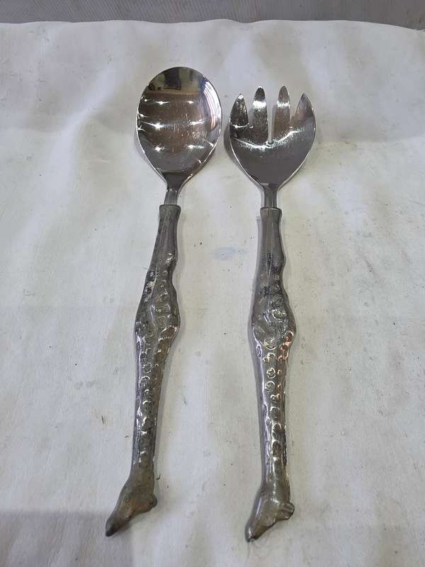 GIRAFFE HANDLE SALAD SERVERS