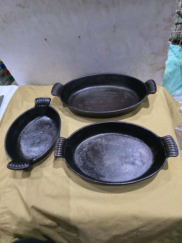 3 PIECE CAST IRON OVAL DISH