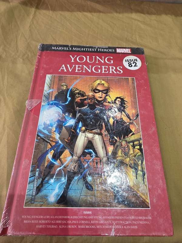 MARVEL SUPERHEROES HARDCOVER COMIC (YOUNG AVENGERS)