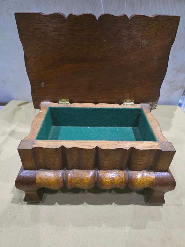 VINTAGE IMBUIA WOOD JEWELRY BOX