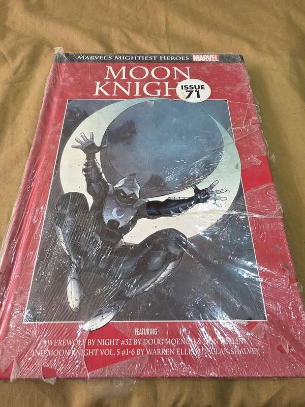 MARVEL SUPERHEROES HARDCOVER COMIC (MOON KNIGHT)