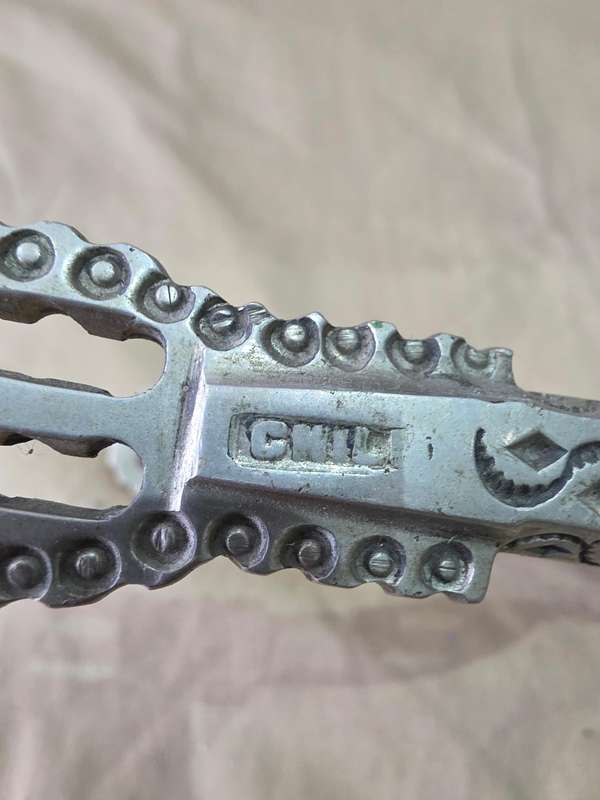 ANTIQUE 1800's CHILEAN WESTERN COWBOY SPUR-SEE MARKINGS