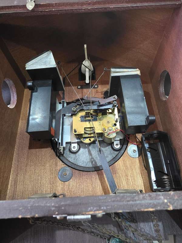 LARGE WOODEN CUCKOO CLOCK