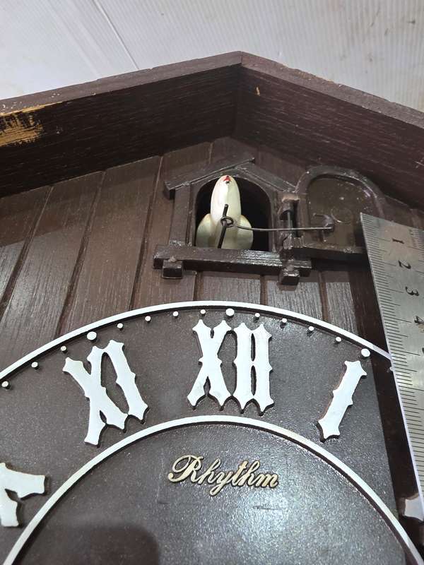 LARGE WOODEN CUCKOO CLOCK
