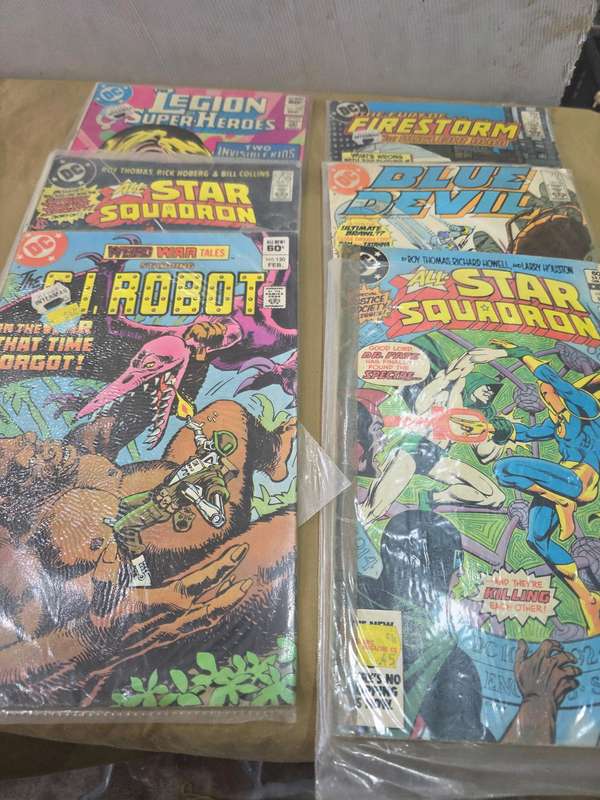6 x VINTAGE PAPERBACK DC COMICS