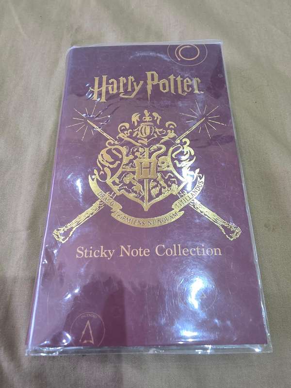 HARRY POTTER STICKY NOTE COLLECTION