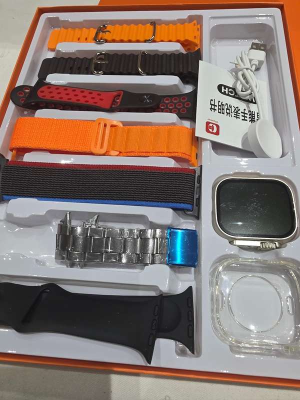 SMART WATCH ULTRA 2 WITH 7 CHANGEABLE STRAPS