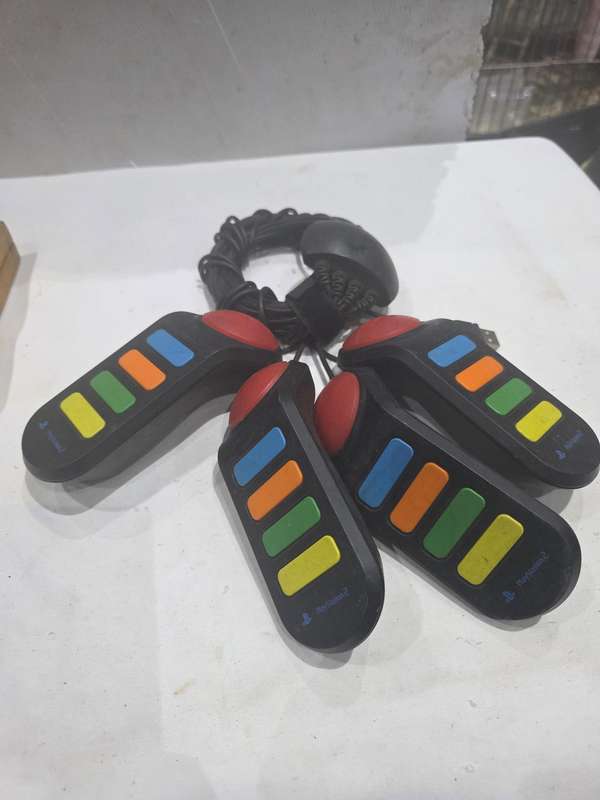 PLAYSTATION 2 BUZZERS