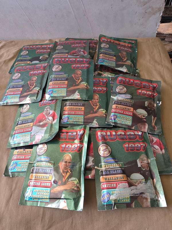 THE OFFICIAL RUGBY TRADING CARD COLLECTION(21 PACKS..6 CARDS PER PACK)