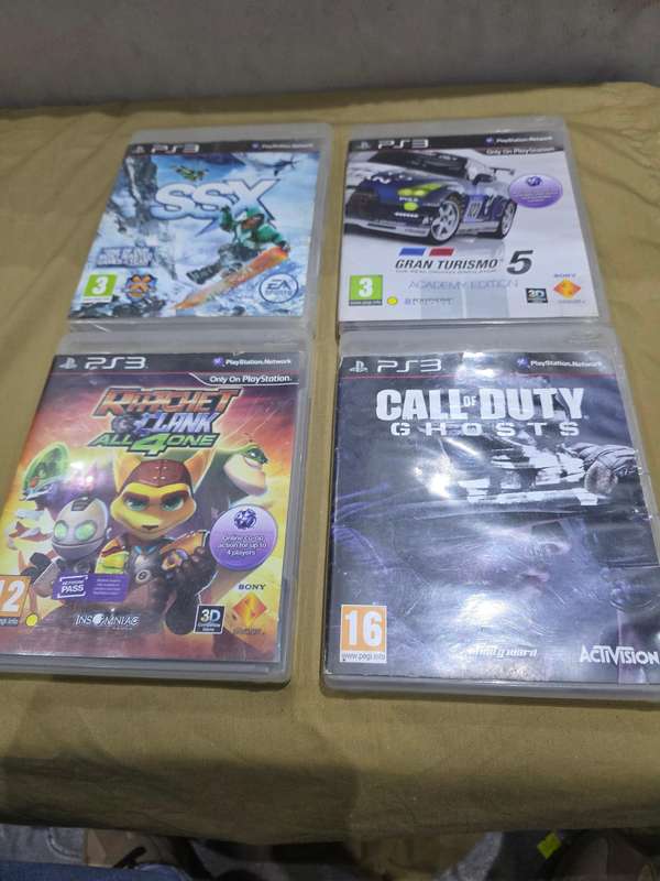 4 x PLAYSTATION 3 GAME DISCS