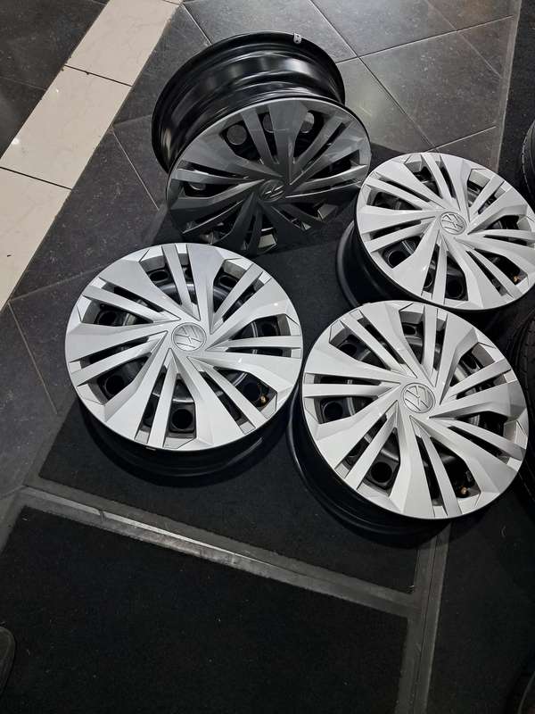 VW POLO 16INCH STEEL RIMS WITH WHEELCAP ORIGINAL