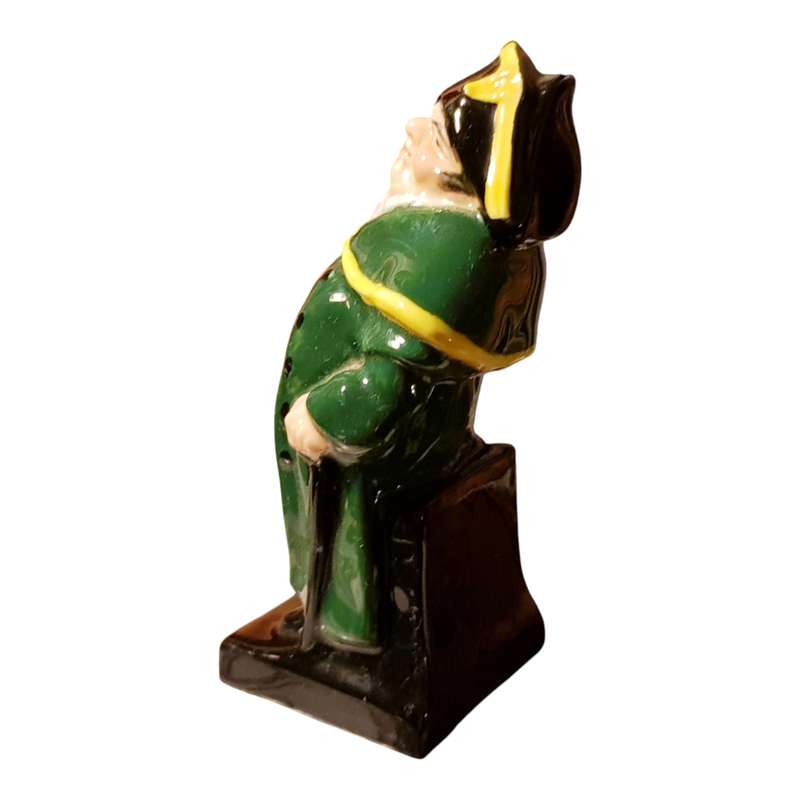 Royal Doulton Mr Bumble Figurine  Charles Dickens Series  Vintage HN2077 Figure