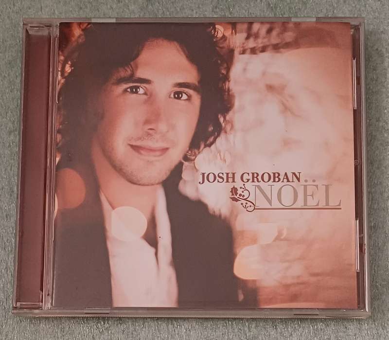 JOSH GROBAN - NOEL