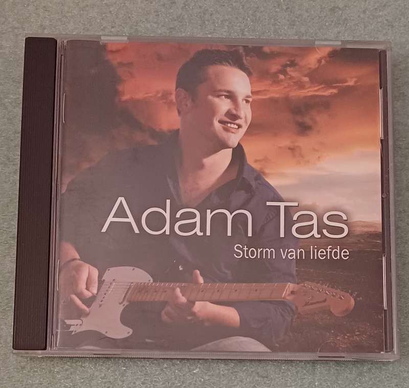 ADAM TAS - STORM VAN LIEFDE